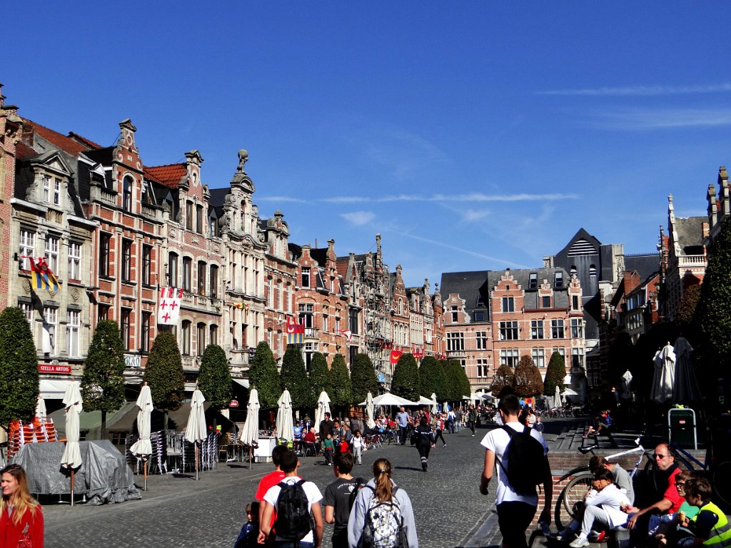 42 Leuven - Oude Markt.JPG